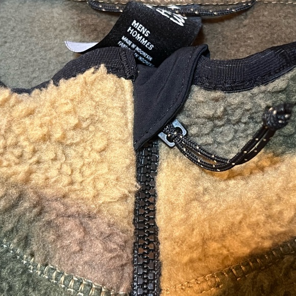 NWT MOUNTAIN HARDWARE MEN’S HiCamp FLEECE PRINTED PULLOVER IN CAMO. Size XL - Picture 5 of 10